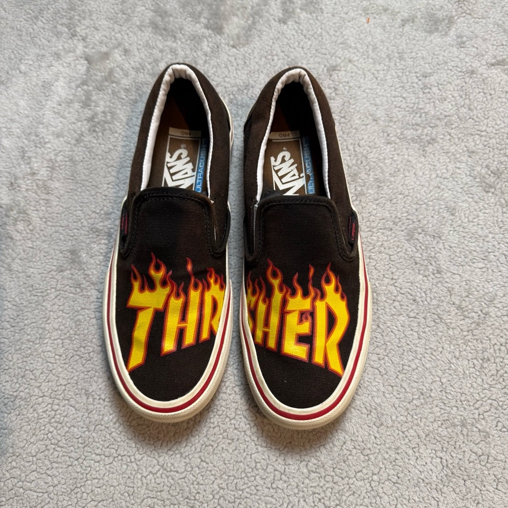 Vans Men’s Off The Wall Thrasher Flames Slip-On Skate Shoes – Size 5 Men/6 Women